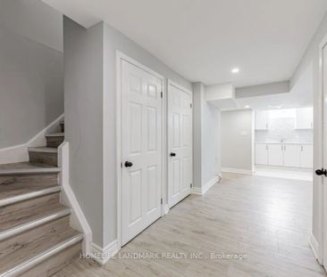 Detached Home For Lease | N9265857 - Photo 2