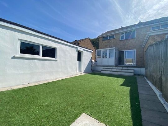 Blackstone Close - Photo 1