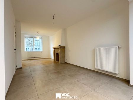 Volledig vernieuwde woning (170 m²) met tuin en garage - Photo 4