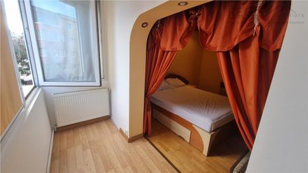 Apartament de trei camere pe strada Scriitorilor - Fotografie 5
