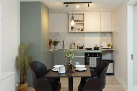 Platinum Studio (Lower Floors) - Photo 3