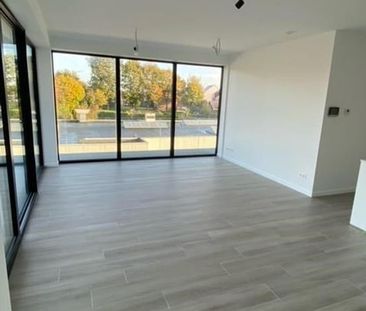 Appartement te huur - Foto 2