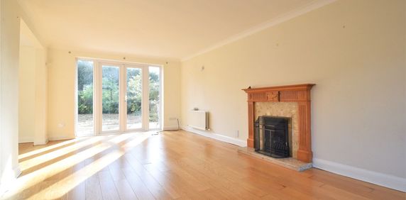 Howard Drive, Farnborough Howard Drive, Farnborough - Photo 2