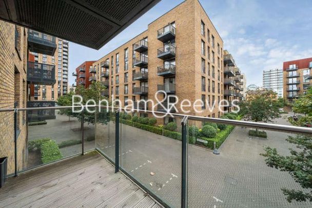 Whiting Way, Surrey Quays, SE16 - Photo 1