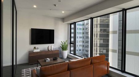 Modern Apartment in Central Location - Photo 2