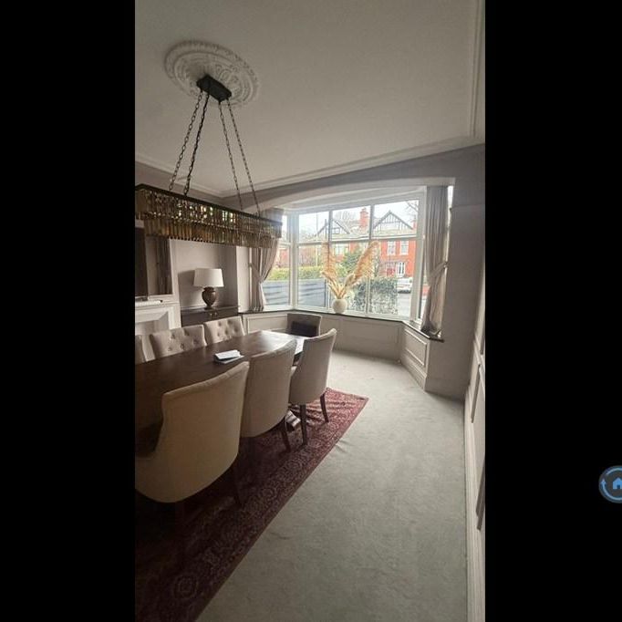 4 bedroom semi-detached house to rent - Photo 1