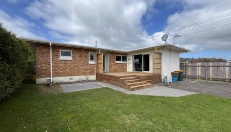 Don't Miss out........ Merrilands three bedroom - Photo 4