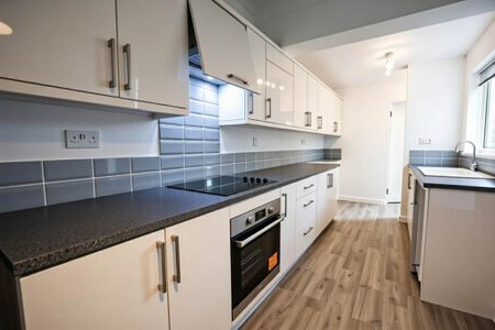 2 bedroom terraced house to rent - Photo 4