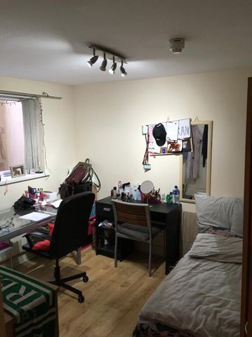 Flat 1-35 Ashley Avenue, Belfast, BT9 7BT - Photo 2