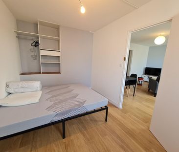 Location Appartement 5 pièces 83m² - Photo 4