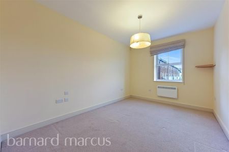 Beaumont Drive, Worcester Park - Photo 2