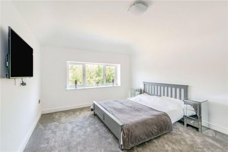 2 bedroom maisonette to rent - Photo 2