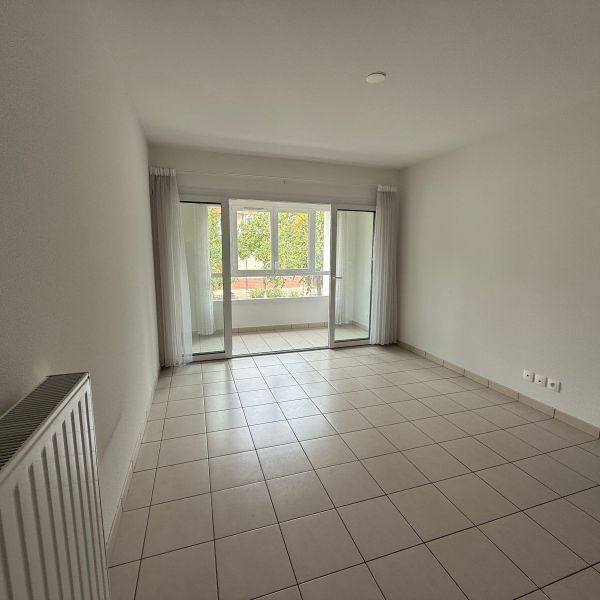 Location Appartement 2 pièces 45m² FLEURY LES AUBRAIS 45400 - Photo 1