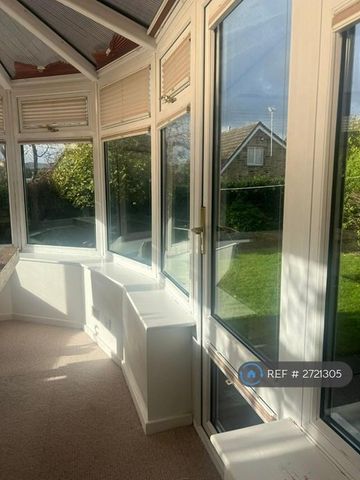 3 bedroom detached house to rent - Photo 4