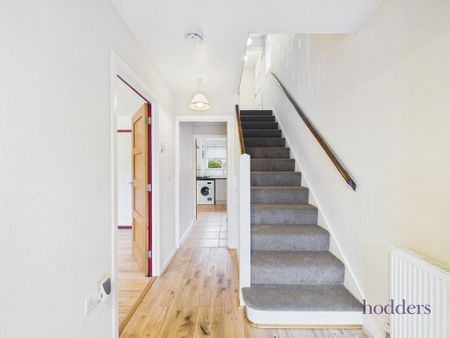 3 bedroom semi-detached house to rent - Photo 3