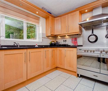 4 bedroom detached house to rent - Photo 1