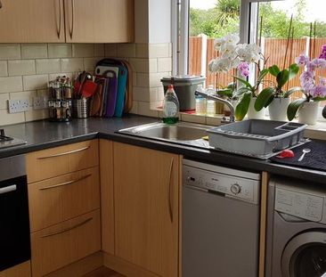 1 bedroom in a house share to rent - Photo 5