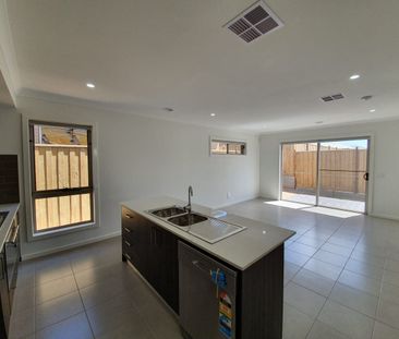 Beautiful Habitat Estate Home, the perfect 'habitat' for the entire... - Photo 3