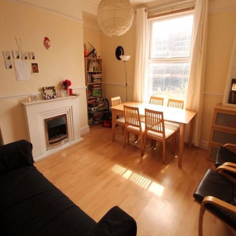 4 bedroom house to rent - Photo 1