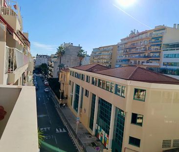 Location Appartement 2 pièces 49m² NICE 06100 - Photo 5