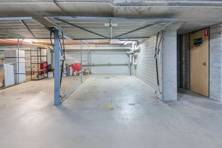 IDEALLY LOCATED APARTMENT! - Photo 2