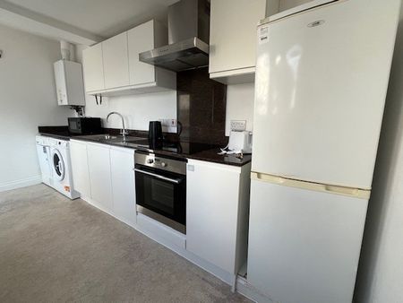 2 Bedroom | 23 Welbeck Avenue, PL4 6BG - Photo 3