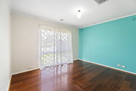 3 Mirboo Court, Brookfield. - Photo 3