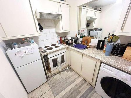 Poplar Close, Bracknell, Berkshire, RG12 - Photo 5