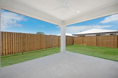 YOUR PERFECT HOME AWAITS! - Photo 3