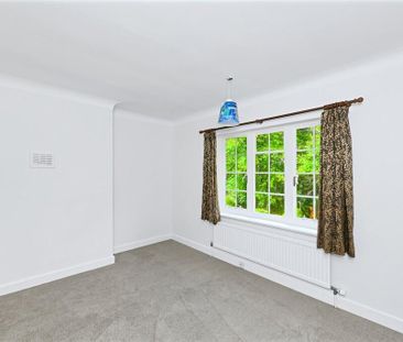 5 bedroom detached house to rent - Photo 4