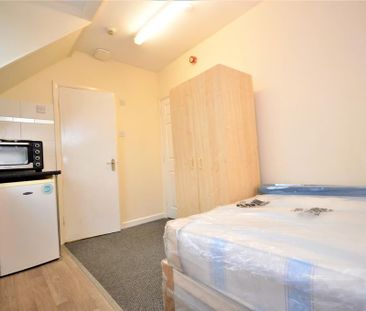 Studio to rent - Photo 2