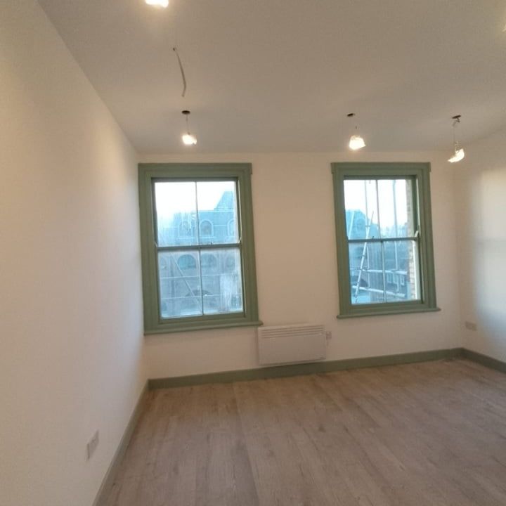 Studio Flat, Putney Hill, SW15 - Photo 1