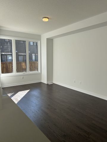 For Lease - 19 Milady Crescent, Barrie, Ontario - Photo 2