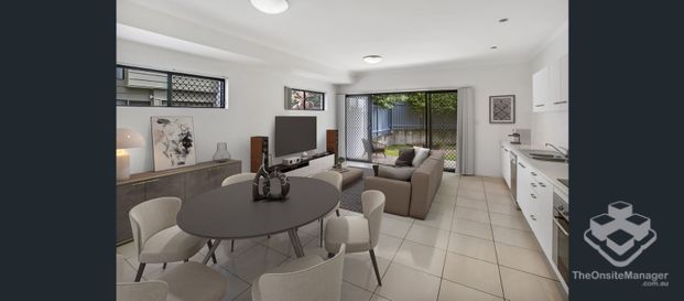 3 Bedroom Townhouse near University - Photo 1