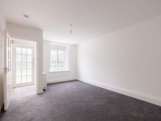 2-bedroom Cottage to let on an AST. - Photo 1