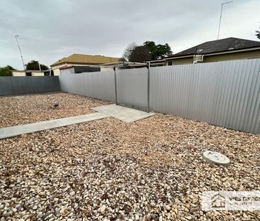 New home located close to the CBD - Photo 5