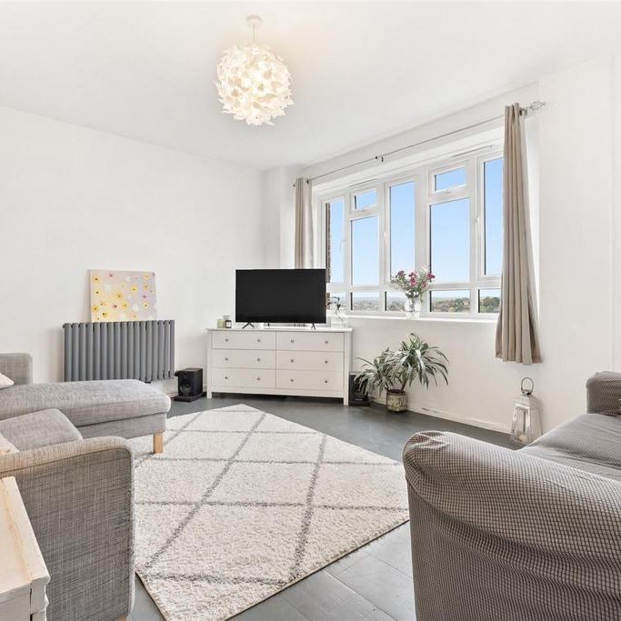 3 bedroom flat to rent - Photo 1