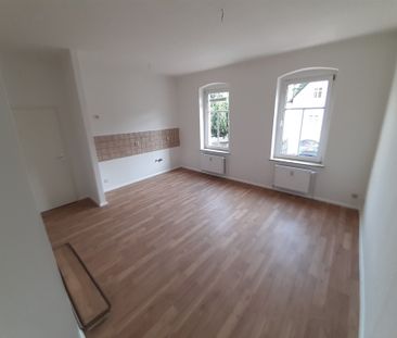 Living can be so beautiful. - Photo 1