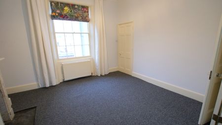 Flat 3, 32 Montpellier Villas, CHELTENHAM GL502XF - Photo 4