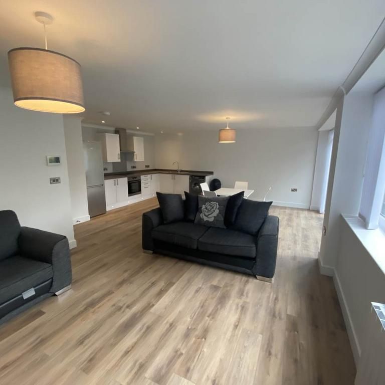 2 bedroom flat to rent - Photo 1