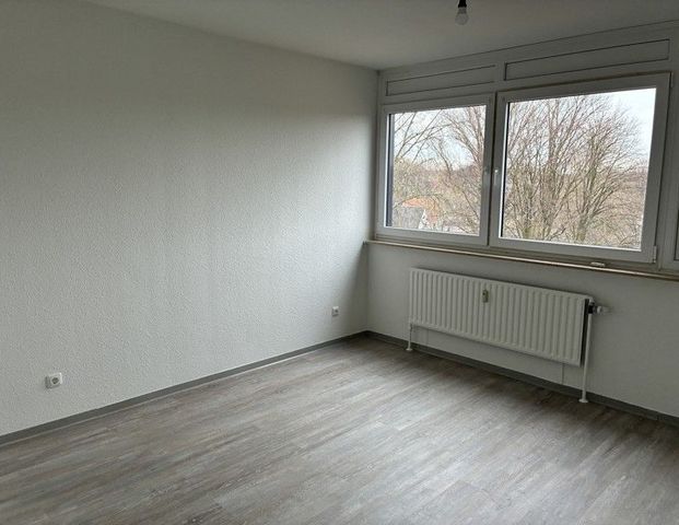 Schöne Wohnung: günstig geschnittene 3,5-Zimmer-Wohnung - Foto 1