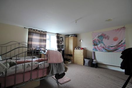 5 bedroom terraced house to rent - Photo 2