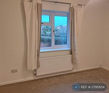 3 bedroom end of terrace house to rent - Photo 3