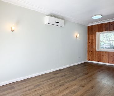 Three bedroom Family Home - Photo 4