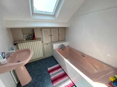 House - Photo 2