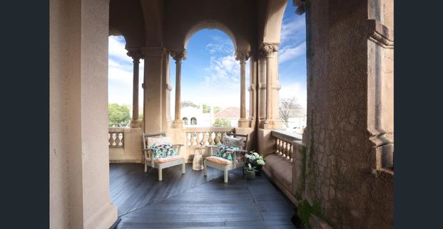 Beautiful heritage building in Elwood - Photo 1