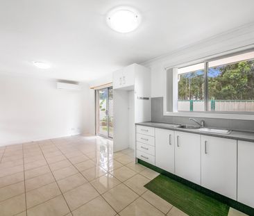 ELECTRICITY & WATER INCLUDED!! Airconditioned, Two Bedroom Granny F... - Photo 5