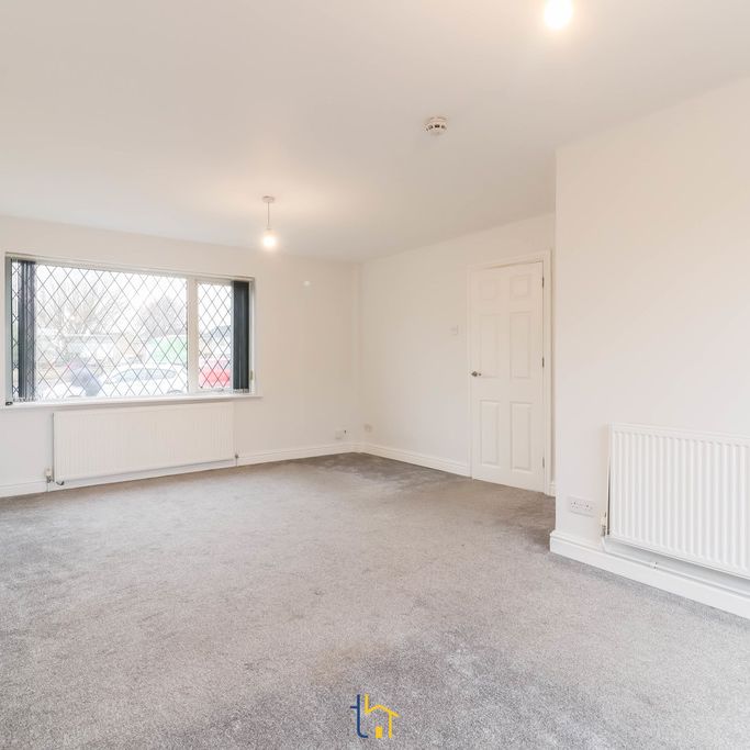 5 bed semi-detached house to rent in Gloucester Crescent, Wigston, LE18 - Photo 1