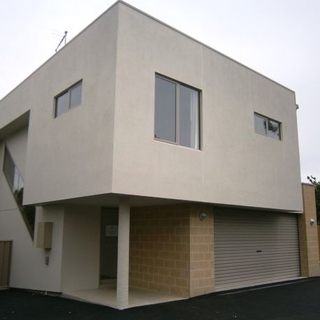 Modern split level townhouse - Photo 1