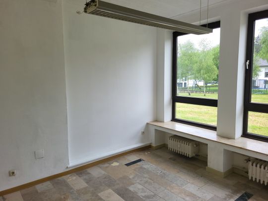 Helle 2 Zimmer Wohnung (Hochpaterre) zur Miete mit Balkon in ruhiger Wohngegend! - Foto 1